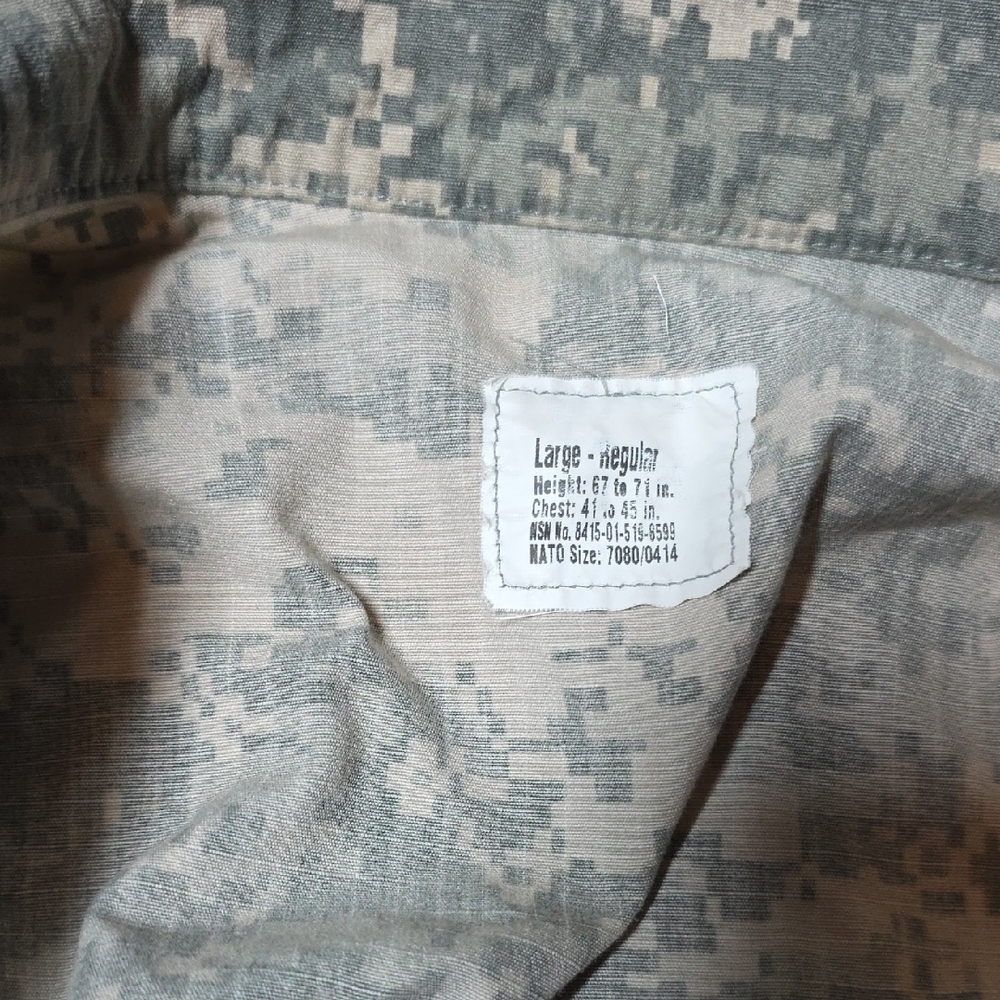 Military Combat Utility Jacket - ACU Digital Camouflage Like New - Picture 2 of 7